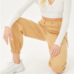 028 Woven Chain Joggers